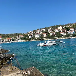 https://apartments-simic-trogir.hotels-in-trogir.com